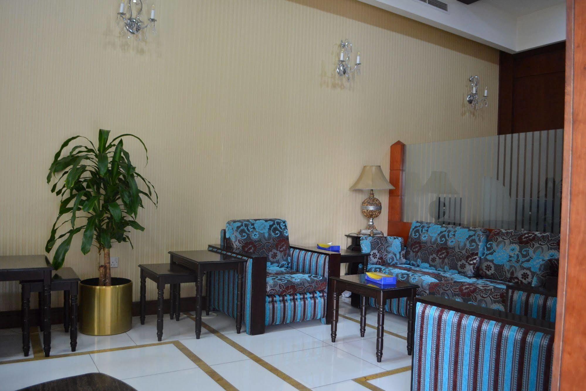 Al Hayat Hotel Apartments Charjah Extérieur photo